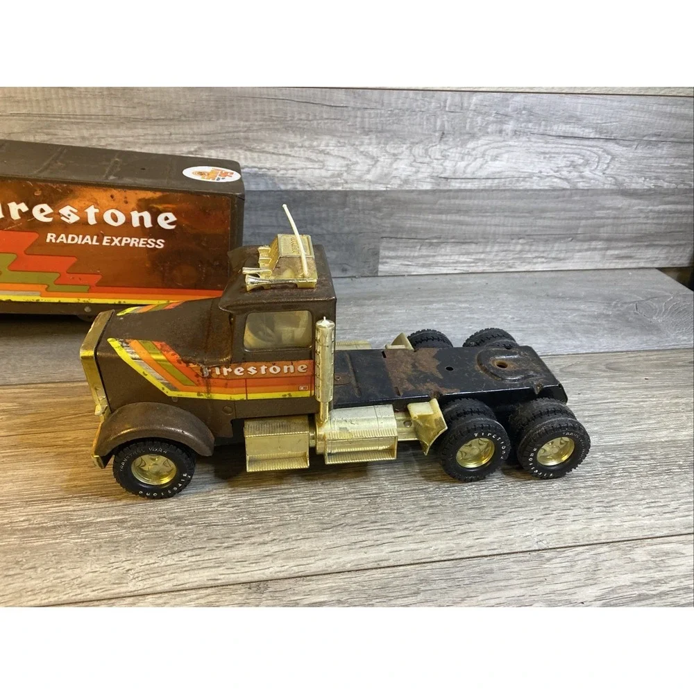 Vtg NYLINT FIRESTONE 18 Wheeler Semi GOLD Radial Express 341-F‎ Pressed Steel